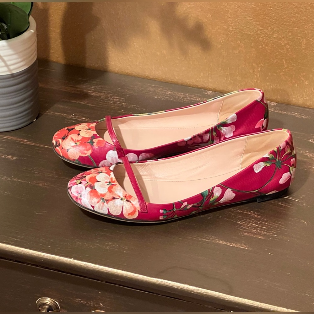 Gucci Floral Red Flats